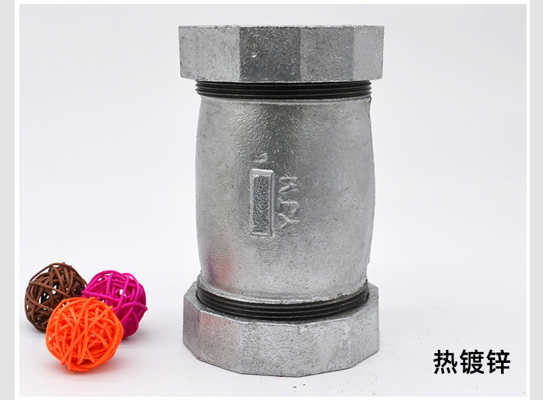Malleable steel pipe fittings made in China Floor Flange 4 holes,  Galv.