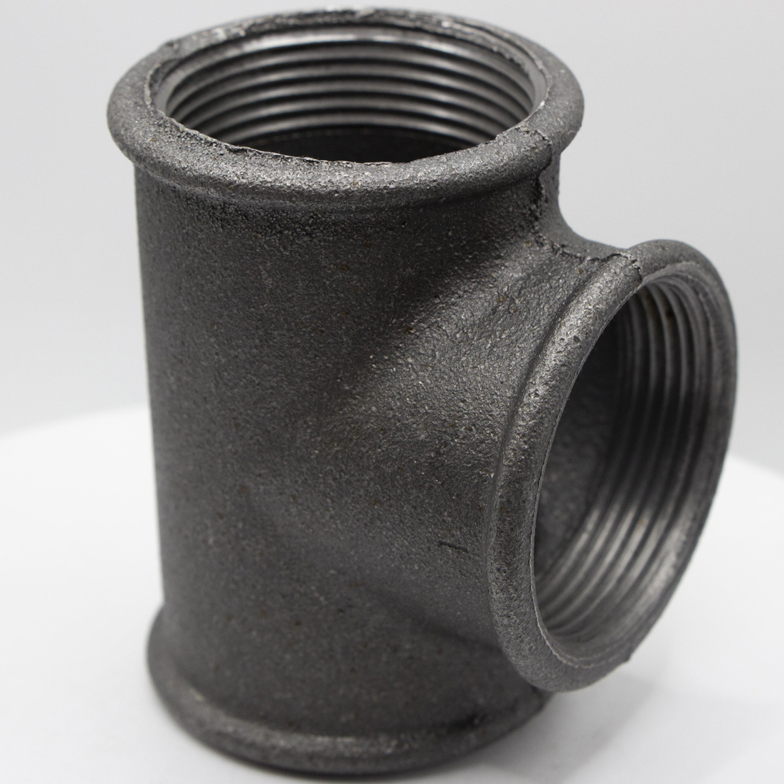 British Standard round-edge equal-diameter black tees (Fig.130)